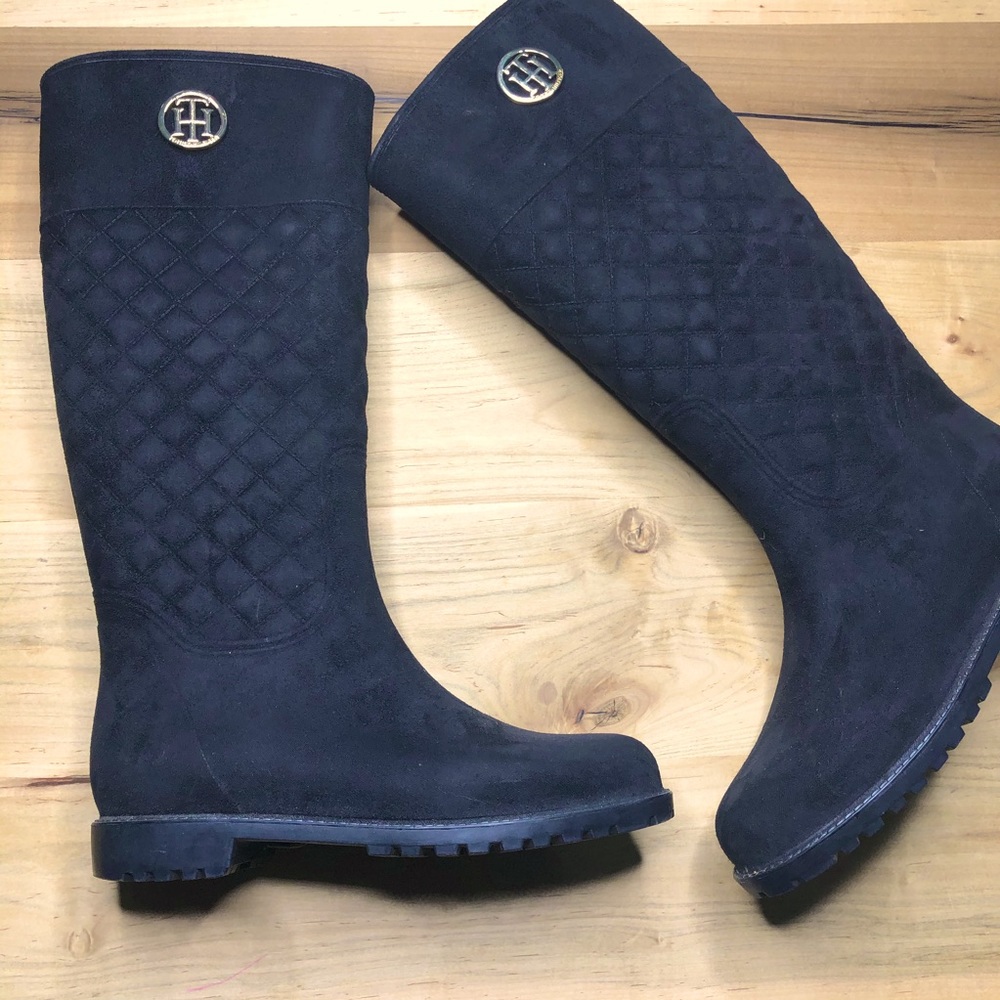 NWOT Tommy Hilfiger Babette faux suede quilted riding rain boot 9 black